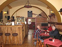 Hosp�dka U And�la - pohled na bar